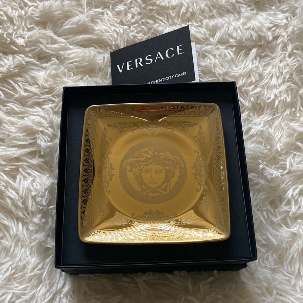 New VERSACE GOLD DISH (Authentic)